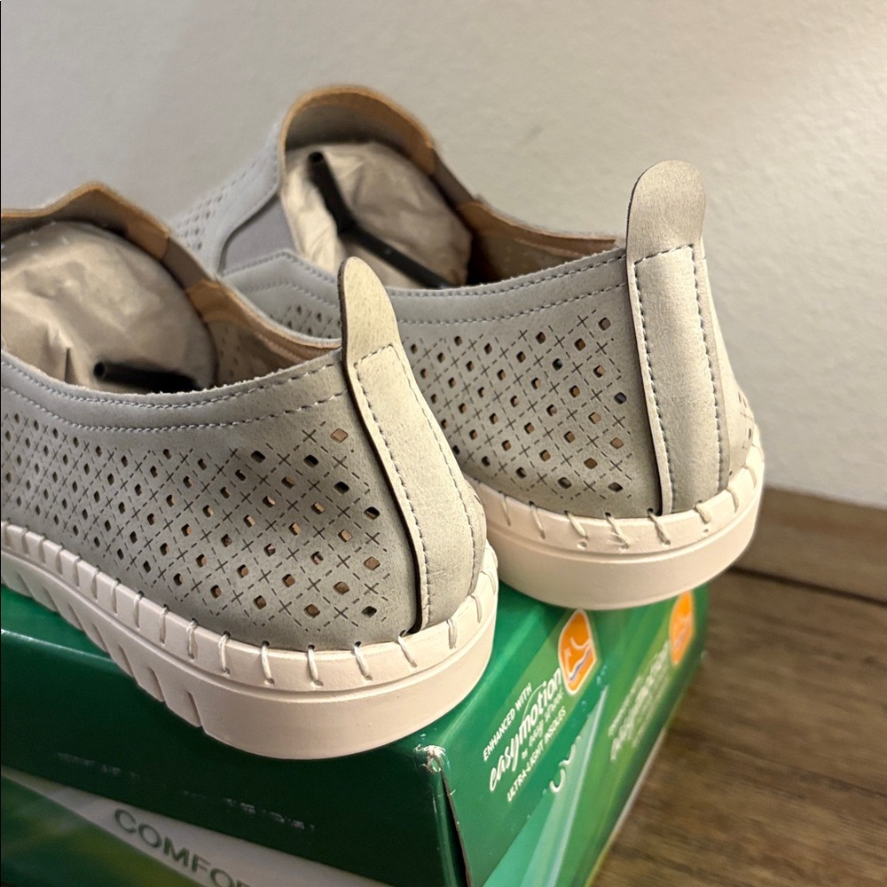NIB [Easy Street] Fresh Slip On Perforated Gray Loafers Sneakers Women's 8.5 W - Picture 8 of 12